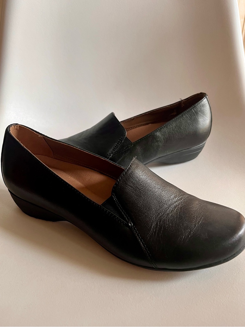 Dansko Farah Womens 41 Black Leather Slip On Comfort Shoes Low Wedge